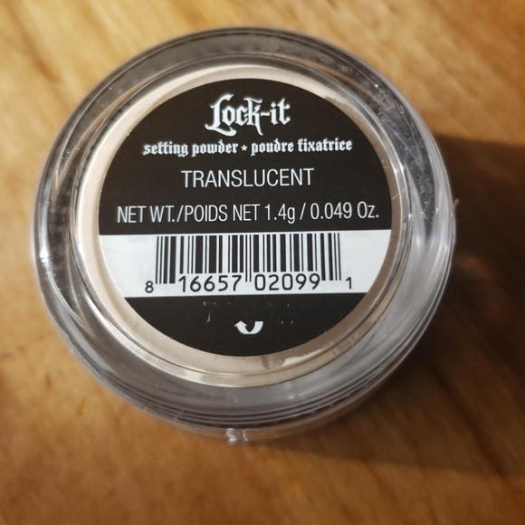 Kat von D setting powder - Picture 3 of 3